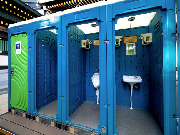 Best Porta potty rental near me  in Manistique, MI